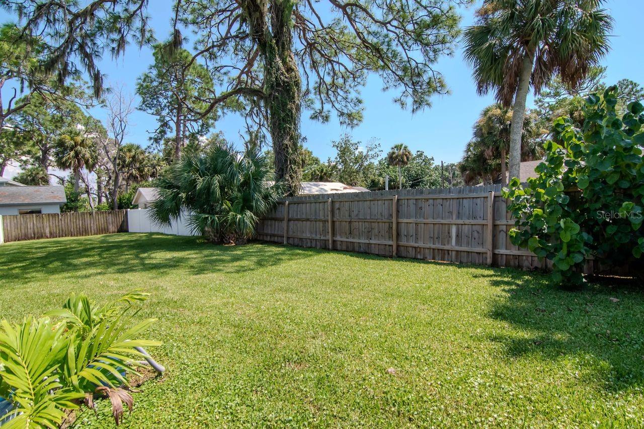 Image 35 of 47 For 5352 Cotee River Drive