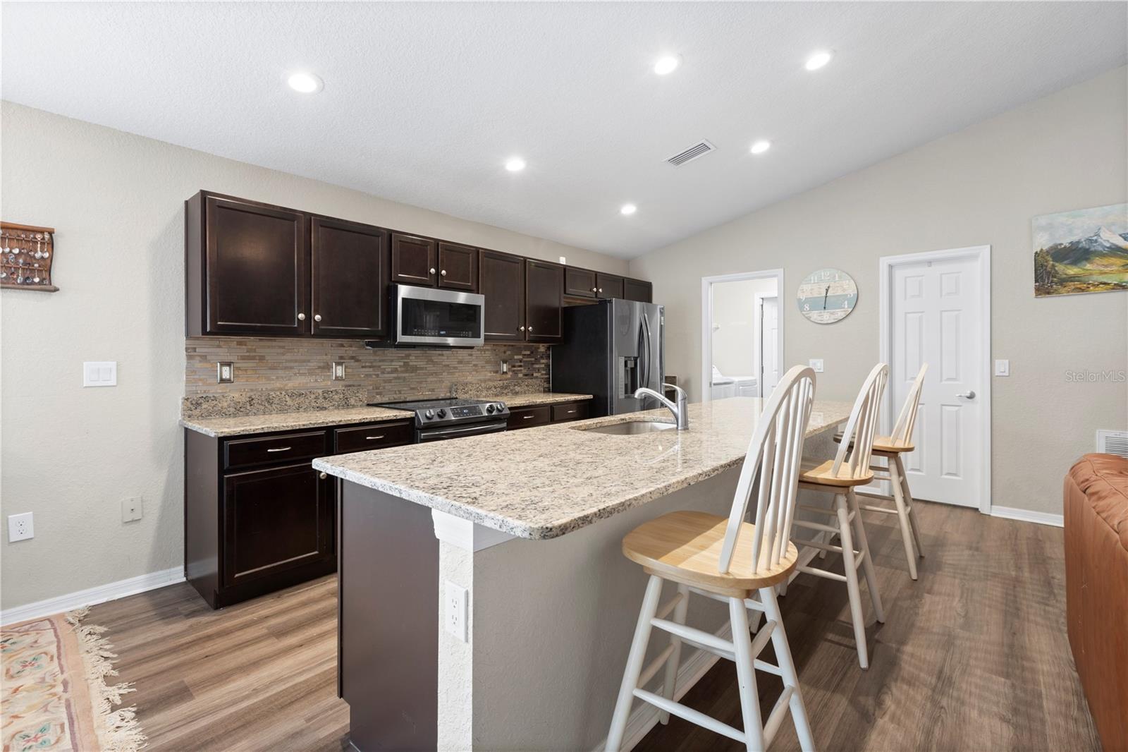 Image 12 of 53 For 719 Vineyard Reserve Court