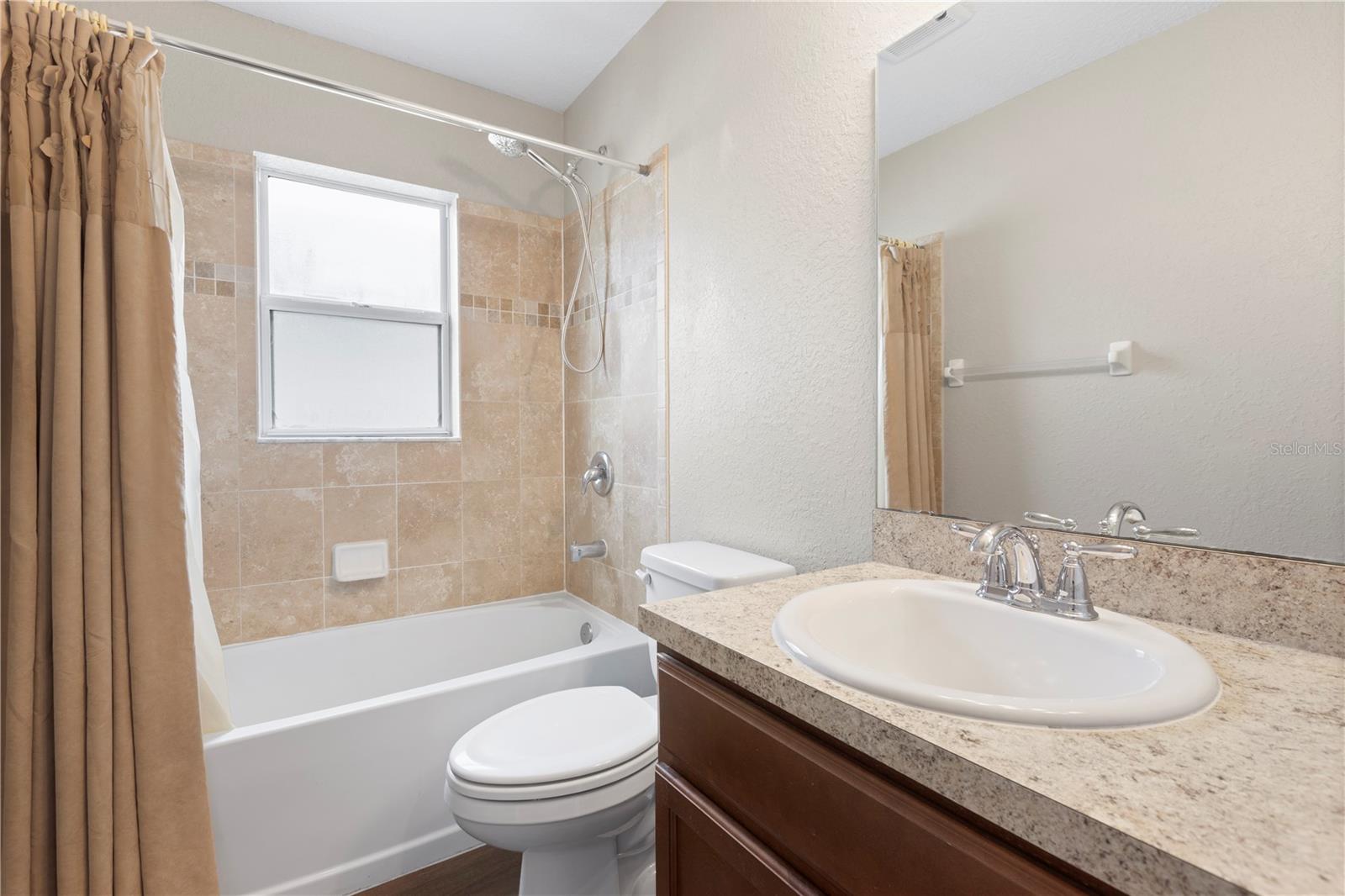 Image 34 of 53 For 719 Vineyard Reserve Court