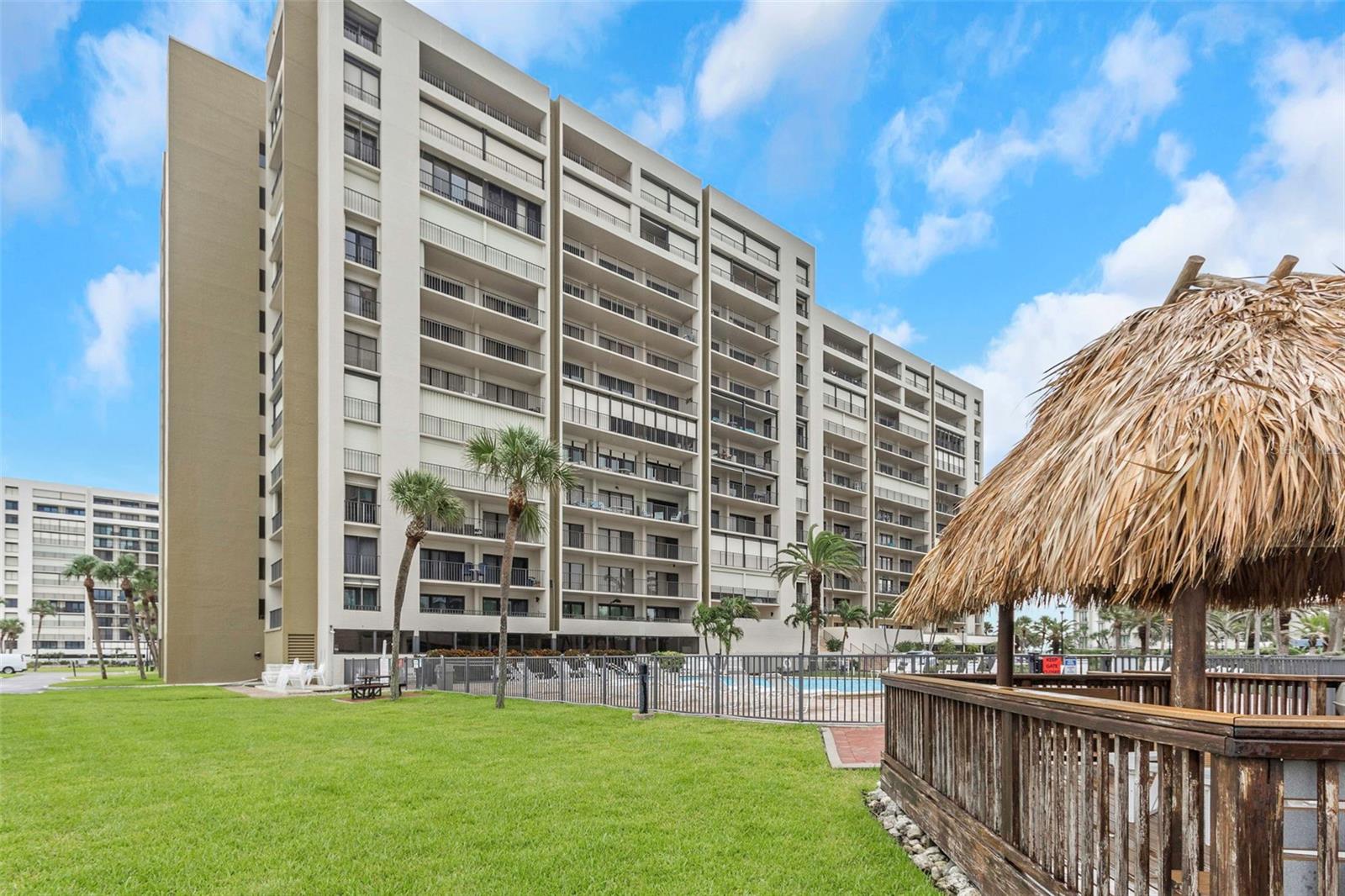 Image 14 of 83 For 1480 Gulf Boulevard 506