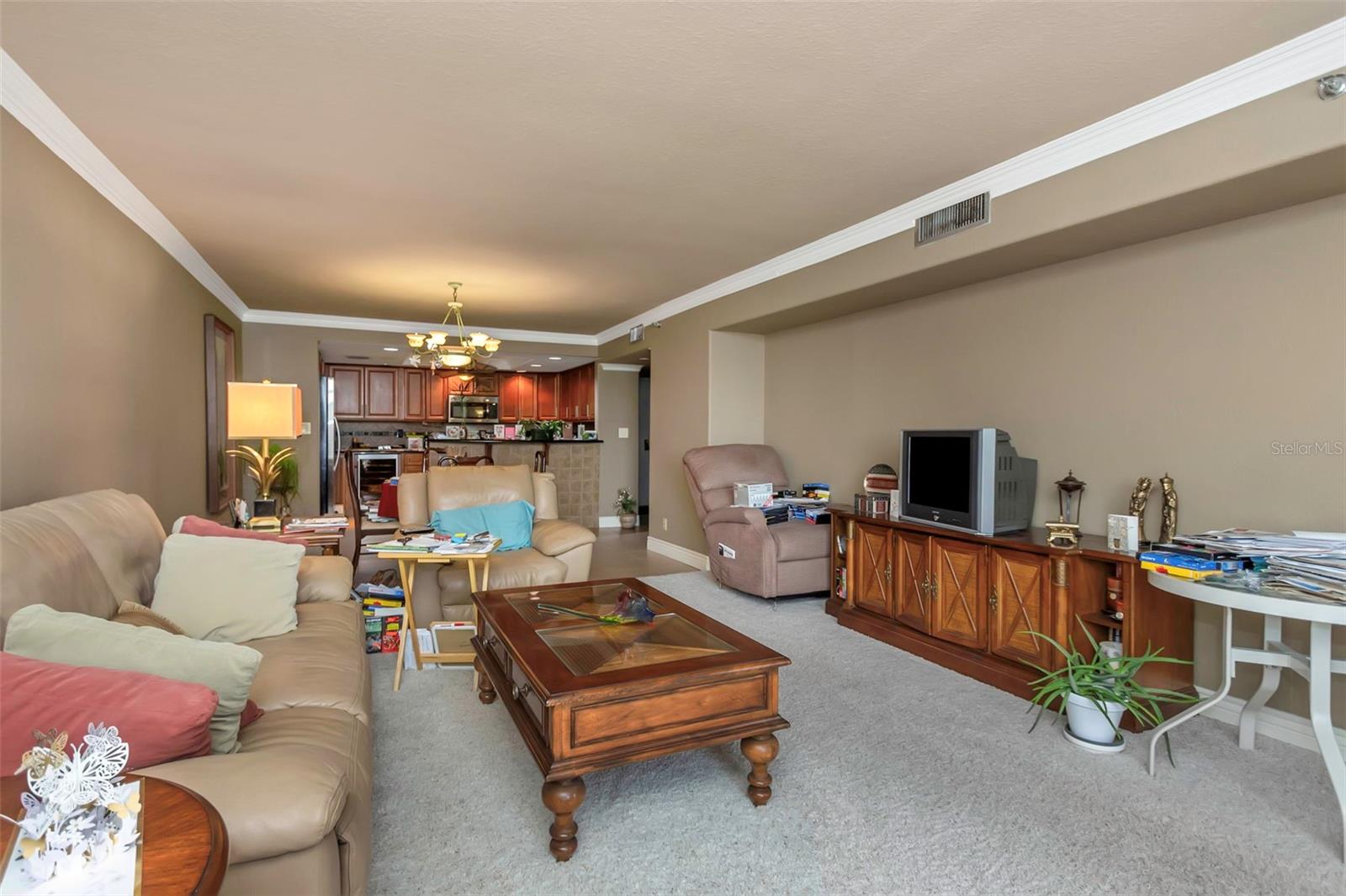 Image 42 of 83 For 1480 Gulf Boulevard 506