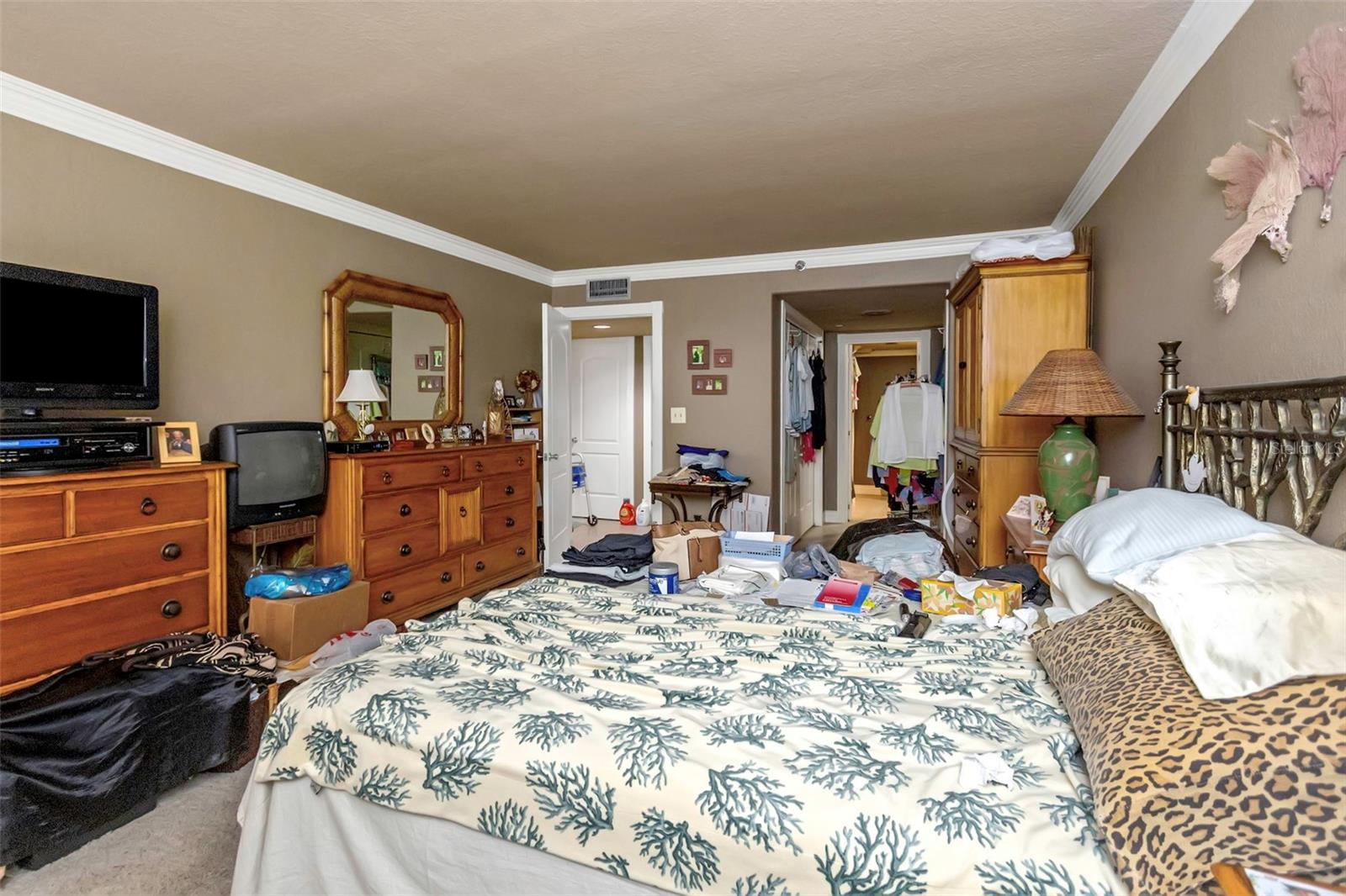 Image 49 of 83 For 1480 Gulf Boulevard 506