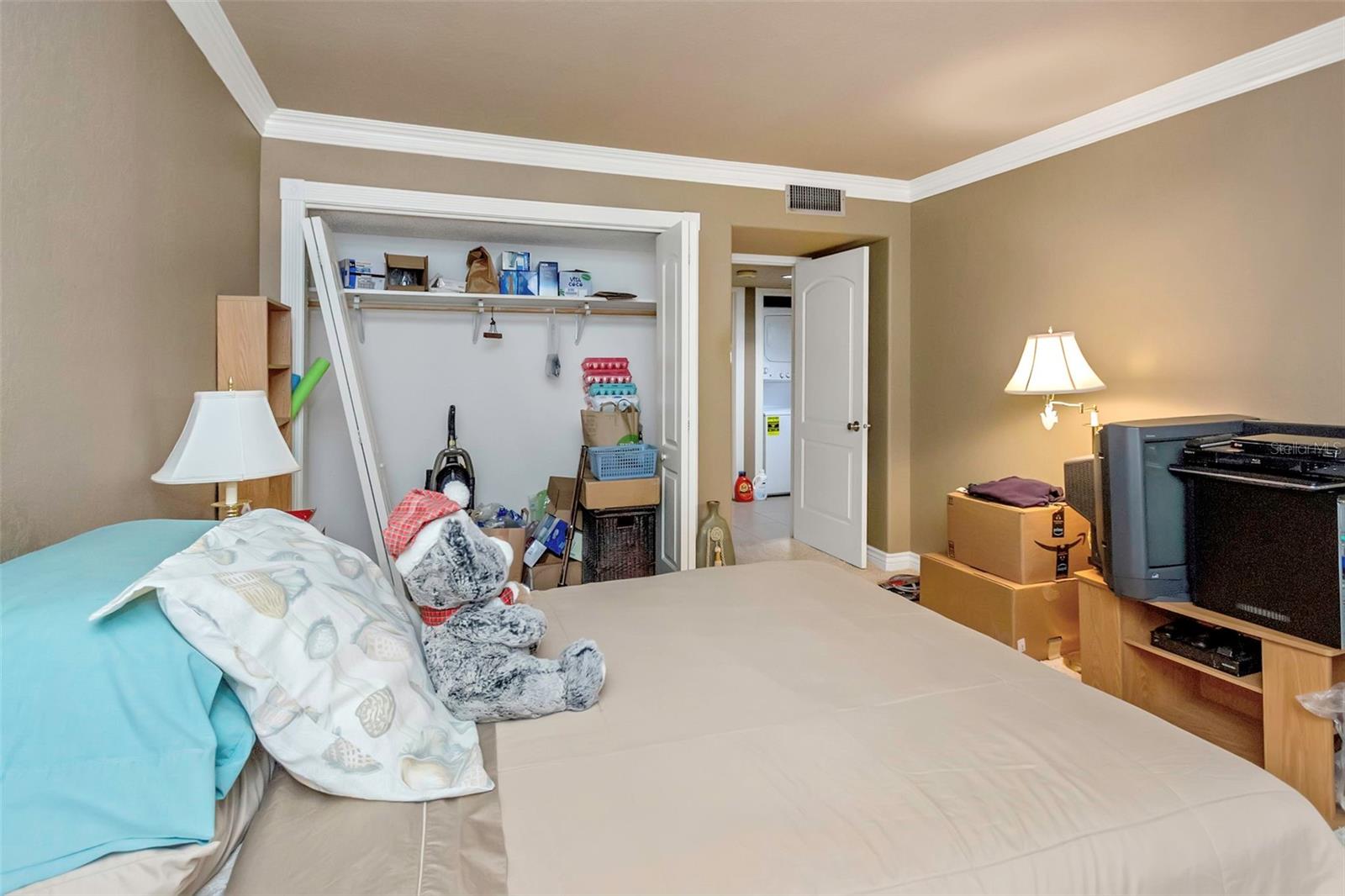 Image 56 of 83 For 1480 Gulf Boulevard 506