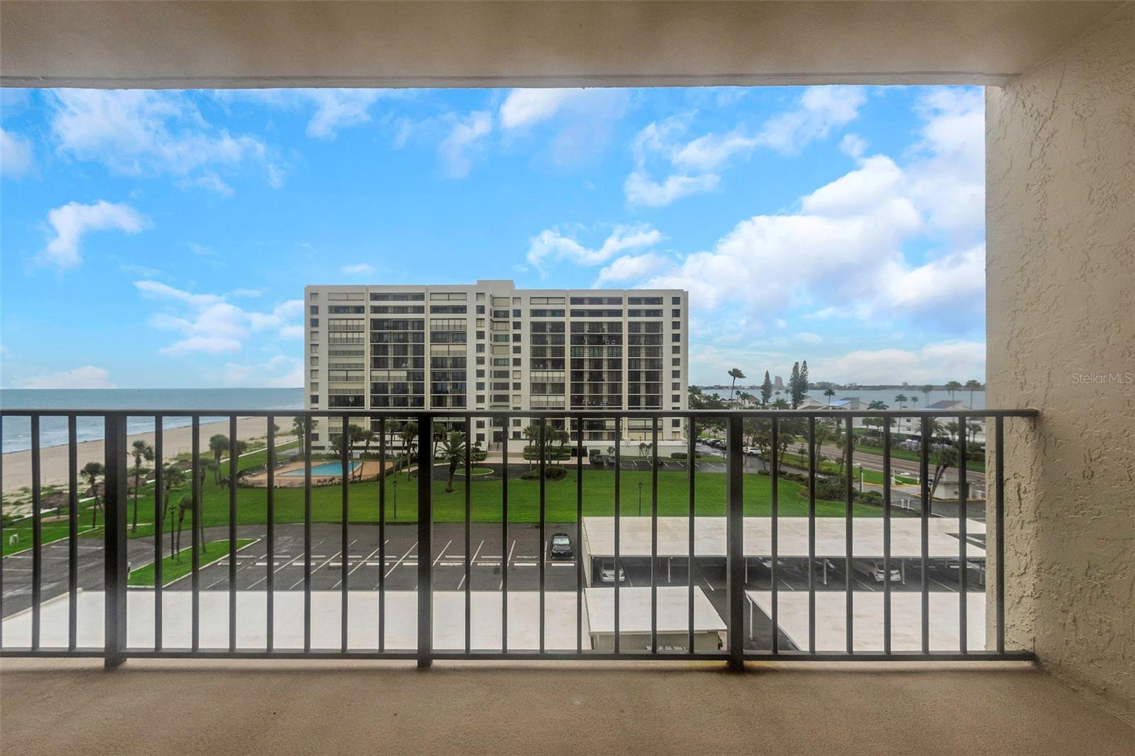 Image 60 of 83 For 1480 Gulf Boulevard 506