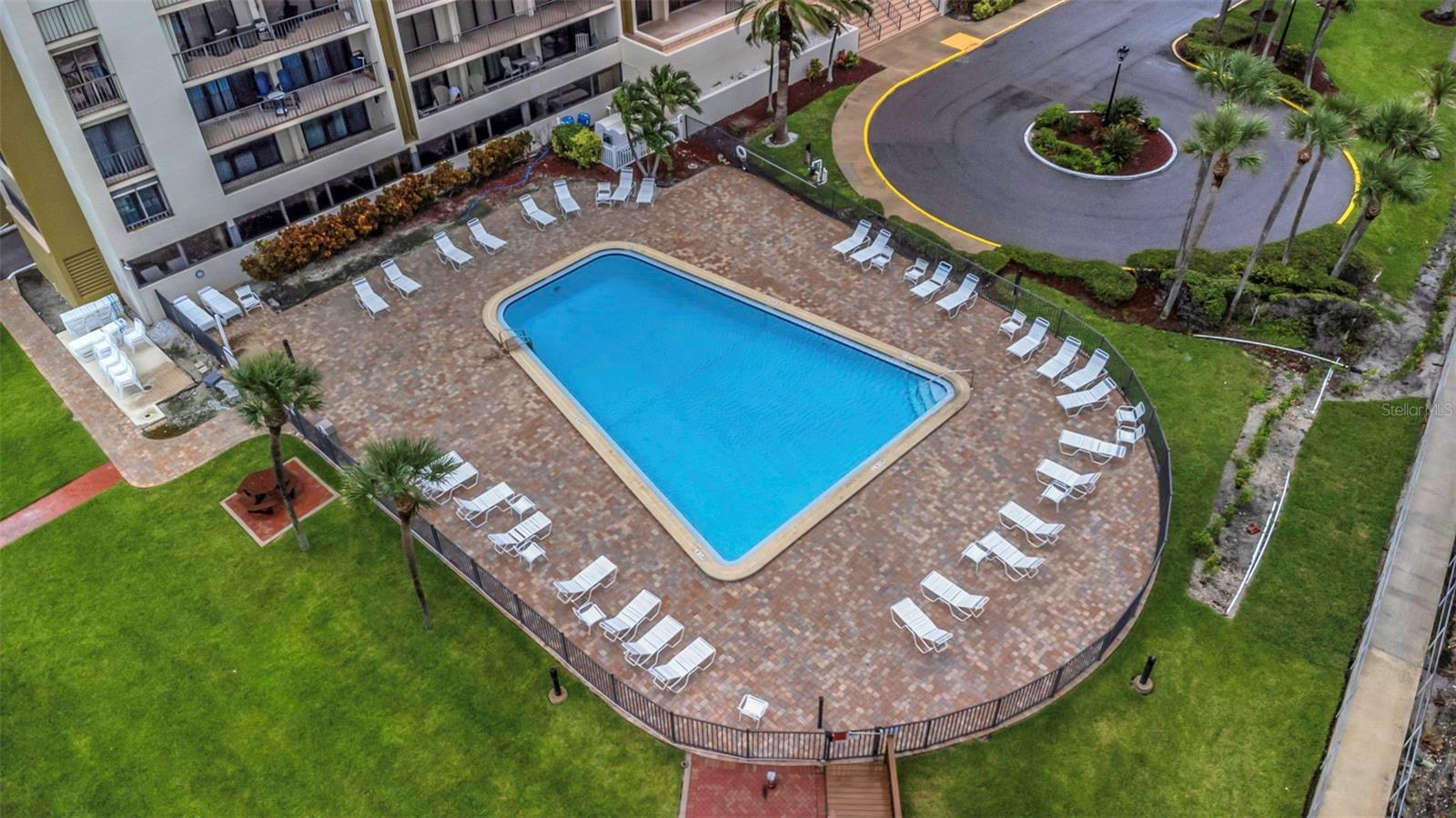 Image 70 of 83 For 1480 Gulf Boulevard 506