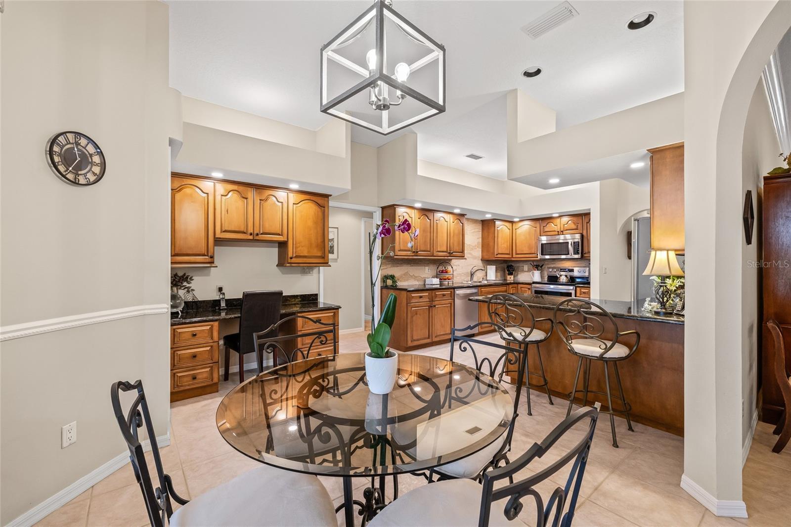 Image 19 of 61 For 1156 Darlington Oak Drive Ne