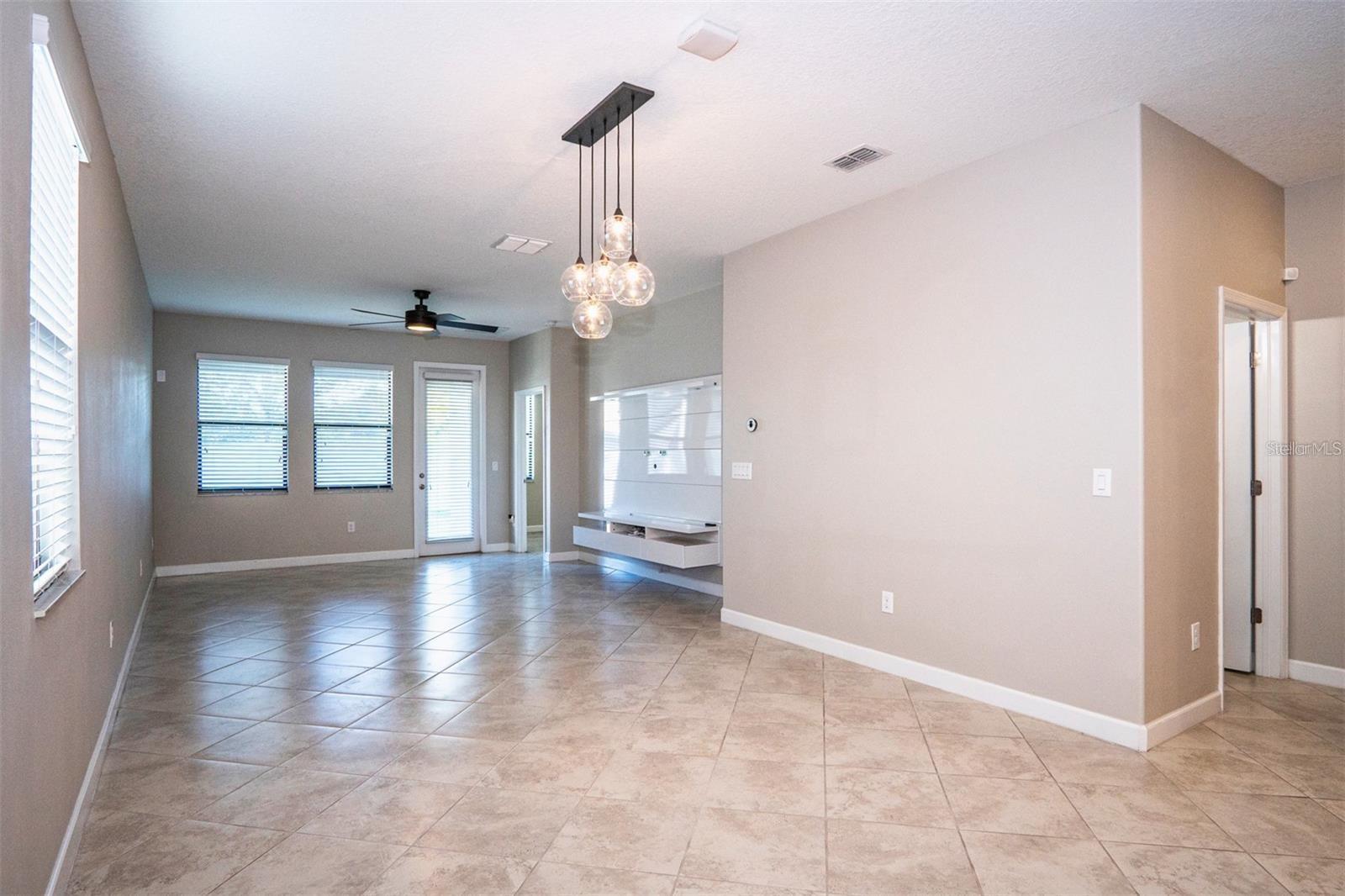 Image 12 of 46 For 9845 Ivory Drive