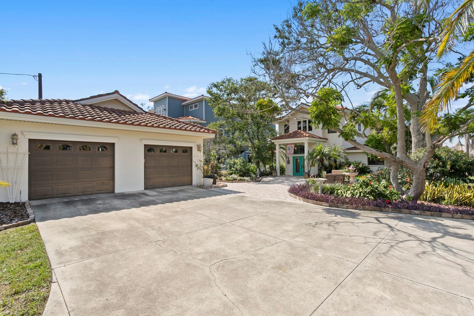 Listing photo id 0 for 1632 Sea Breeze Drive