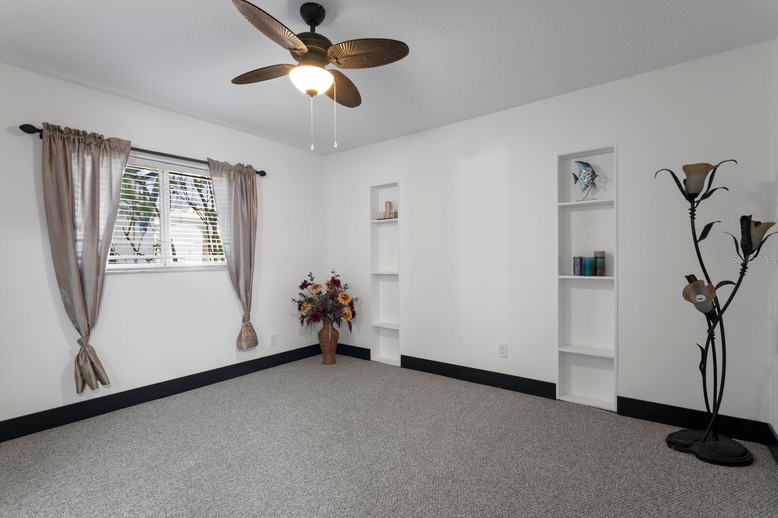 Listing photo id 24 for 1632 Sea Breeze Drive