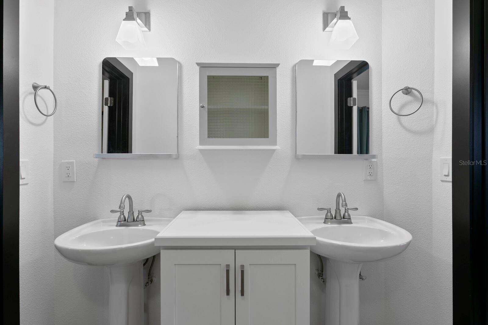 Listing photo id 25 for 1632 Sea Breeze Drive
