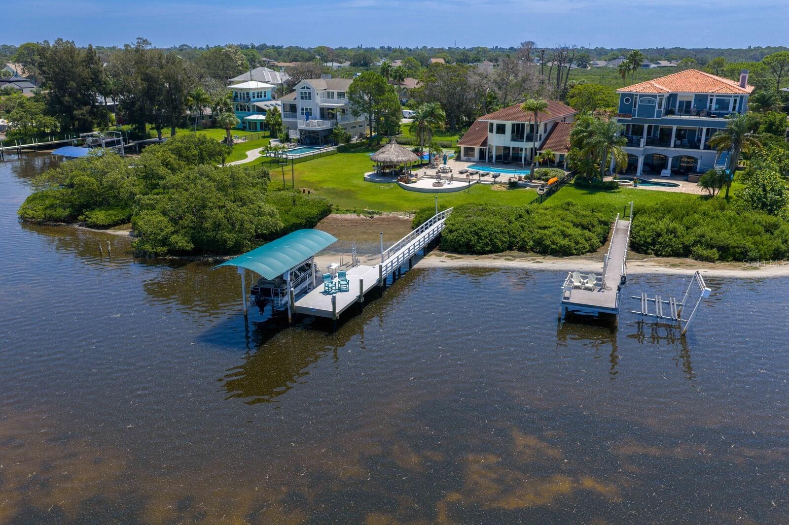 Listing photo id 2 for 1632 Sea Breeze Drive