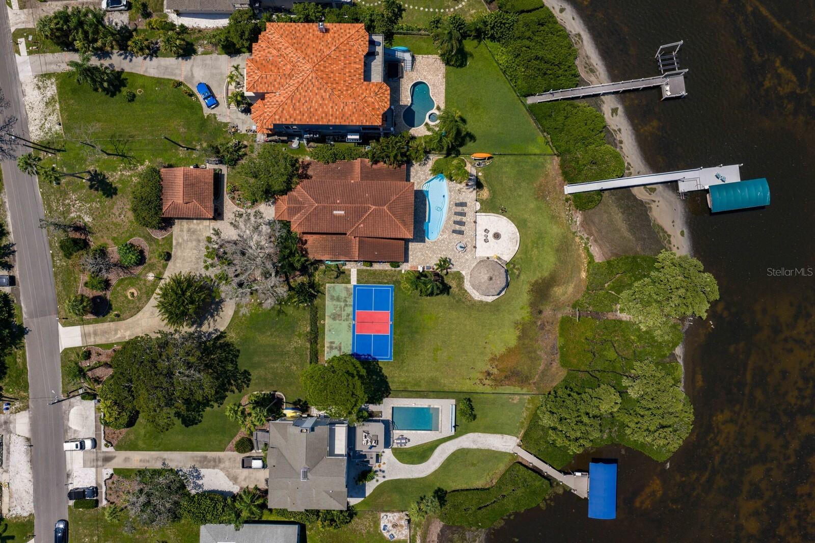 Listing photo id 79 for 1632 Sea Breeze Drive