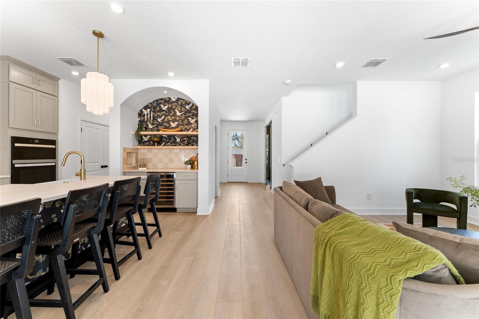 Image 11 of 60 For 703 Park Avenue