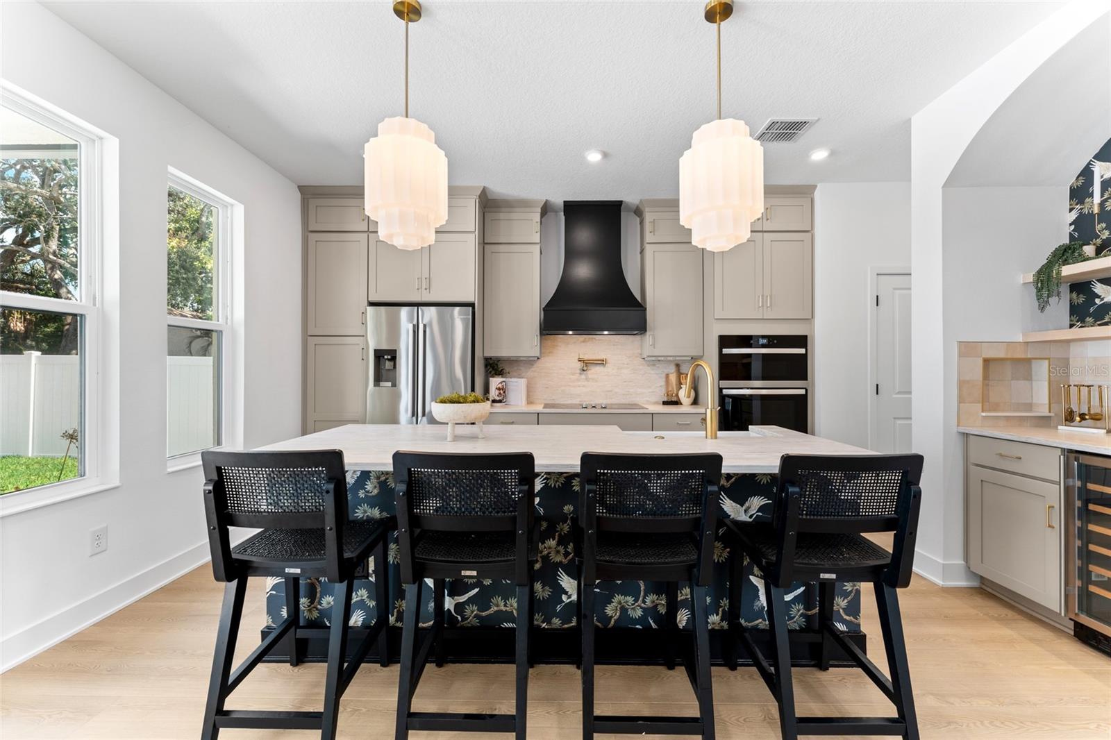 Image 12 of 60 For 703 Park Avenue