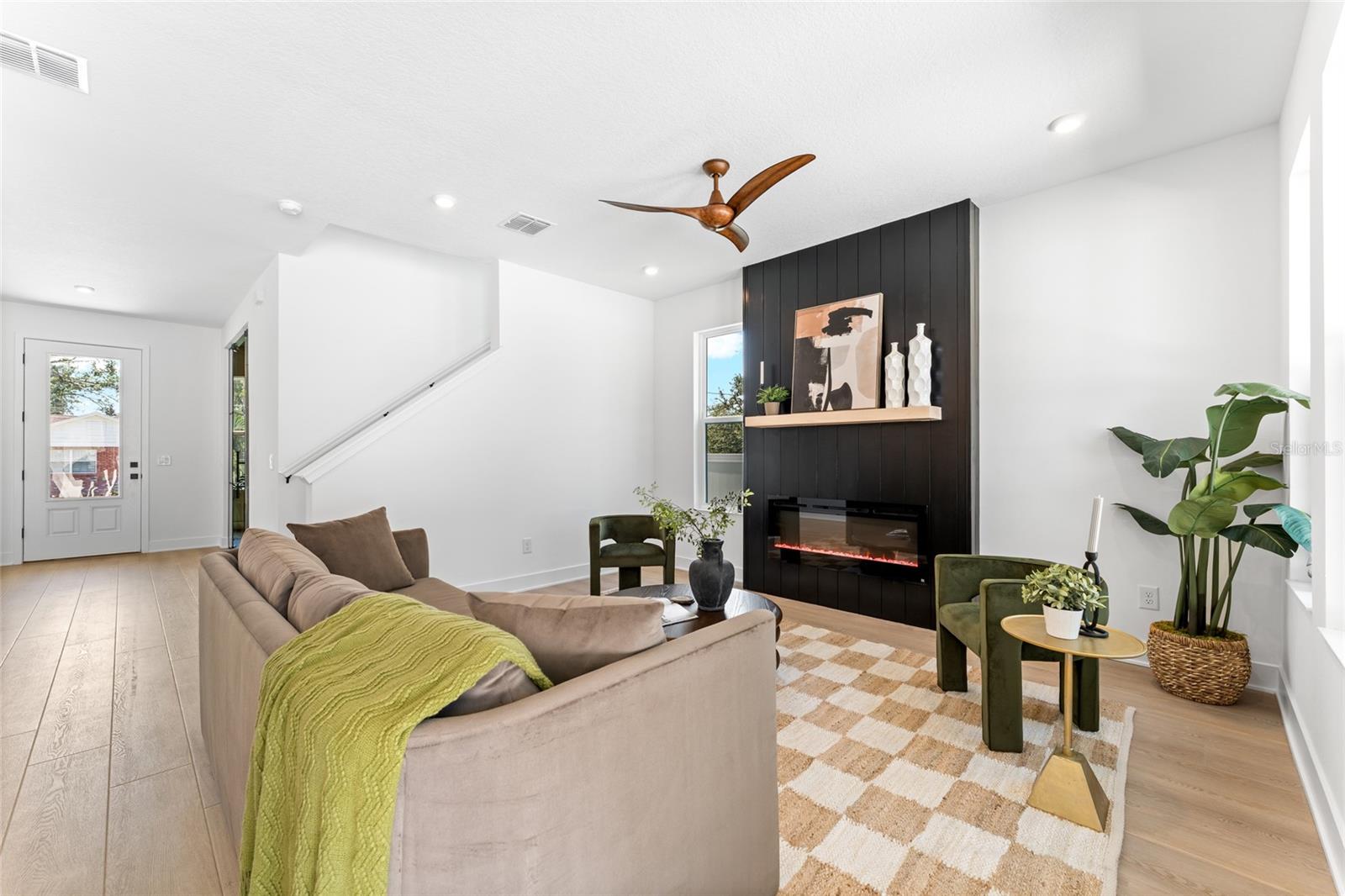 Image 20 of 60 For 703 Park Avenue