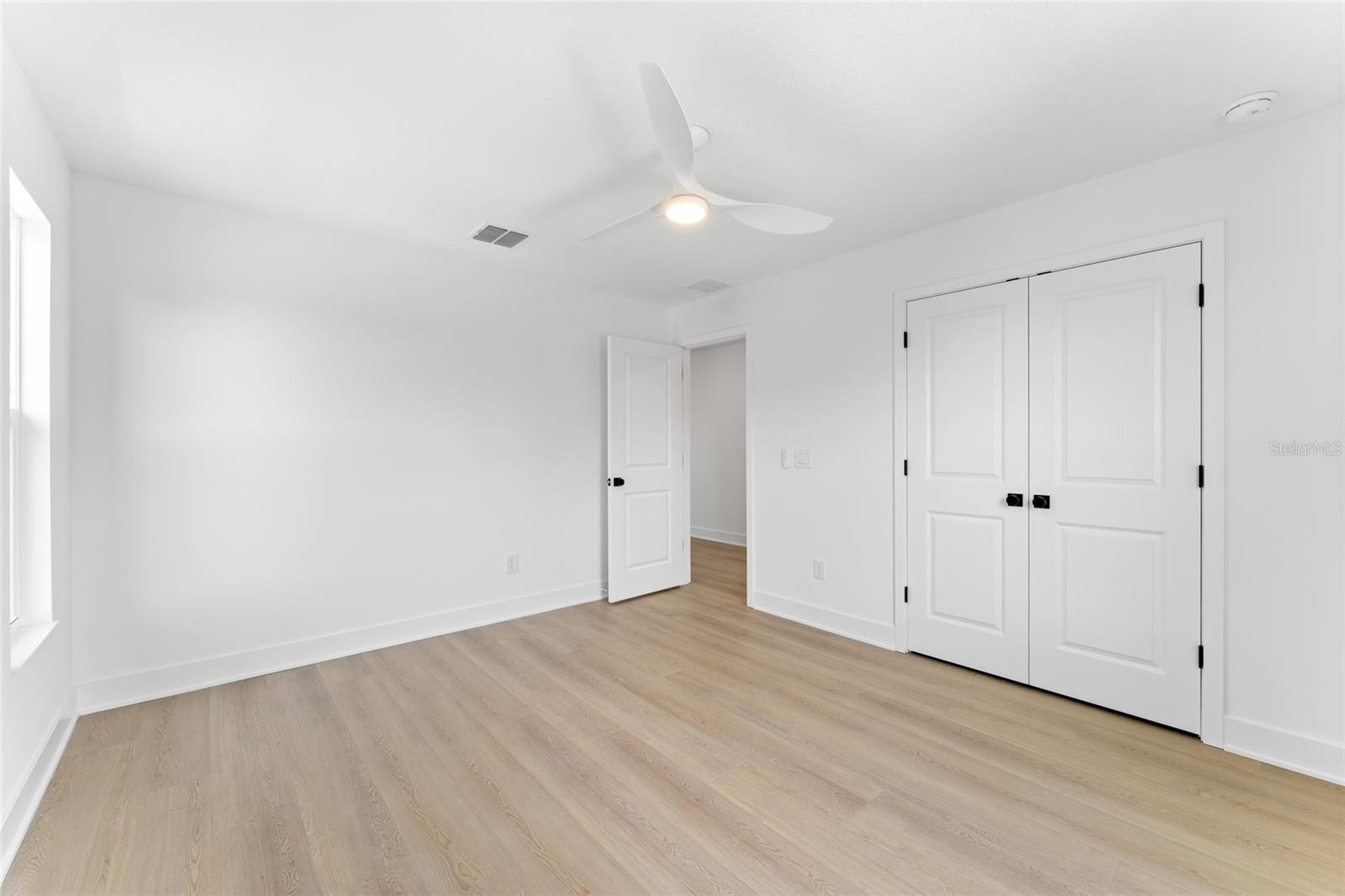 Image 32 of 60 For 703 Park Avenue