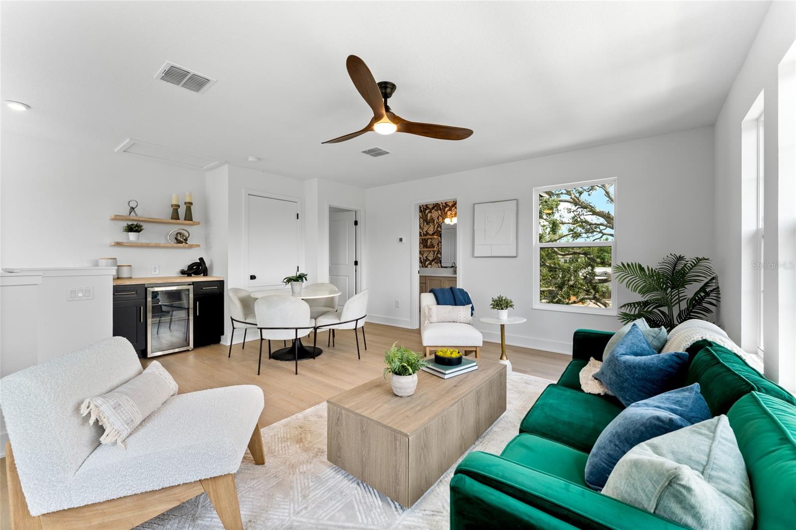 Image 38 of 60 For 703 Park Avenue