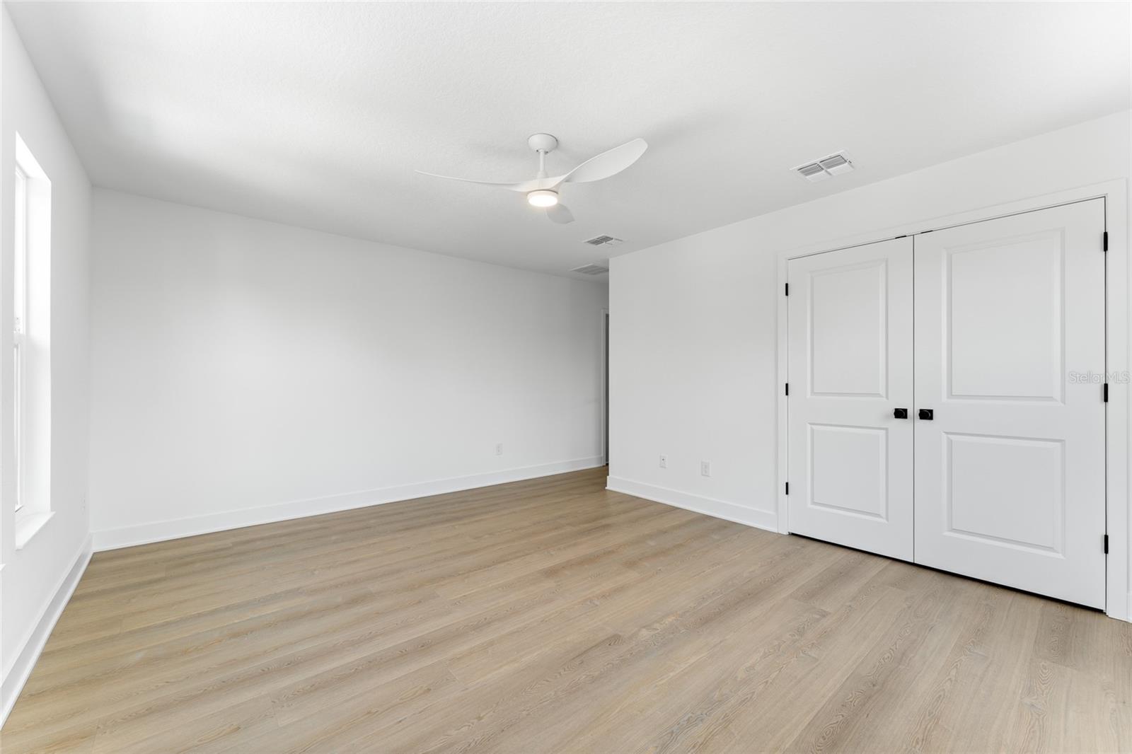 Image 41 of 60 For 703 Park Avenue