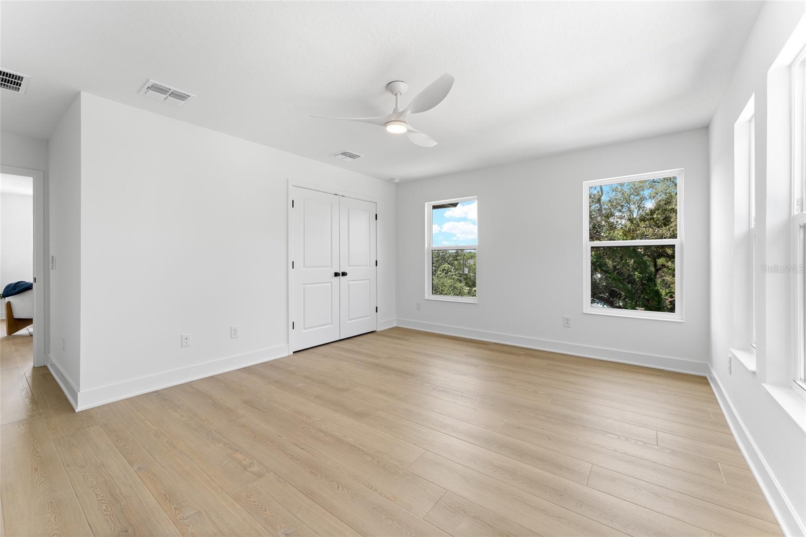 Image 42 of 60 For 703 Park Avenue