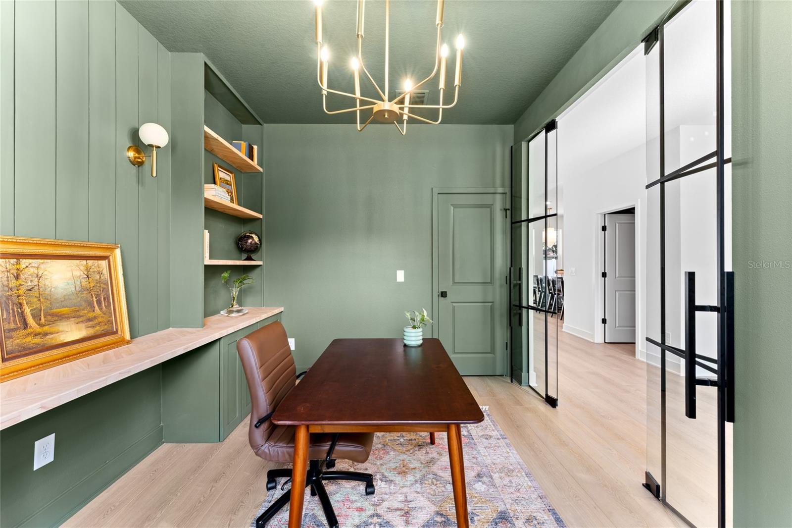Image 5 of 60 For 703 Park Avenue
