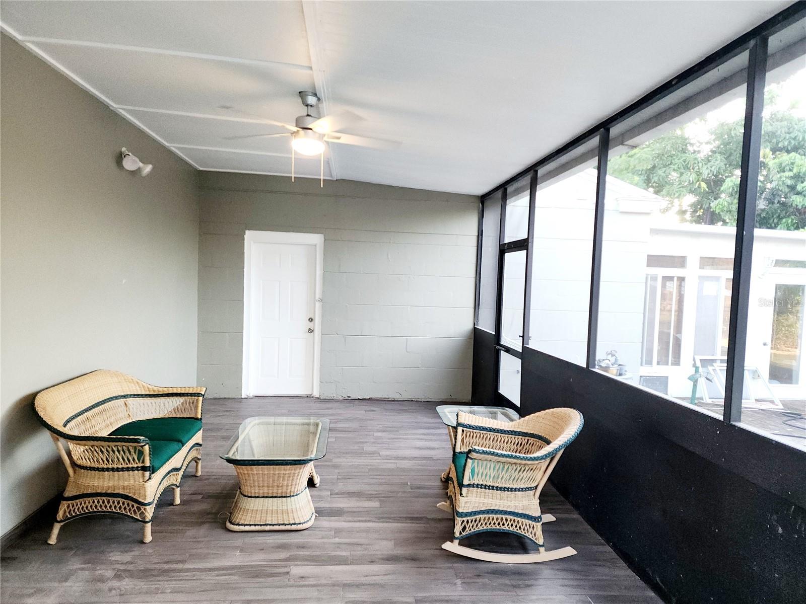 Image 6 of 17 For 1466 Jacaranda Circle S