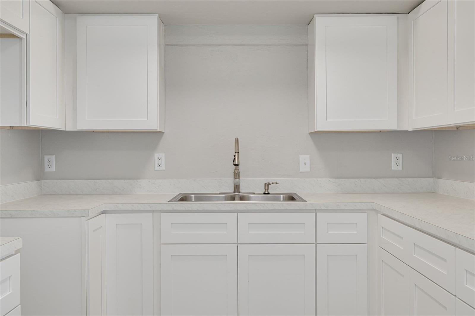 Image 7 of 20 For 6634 Del Prado Terrace