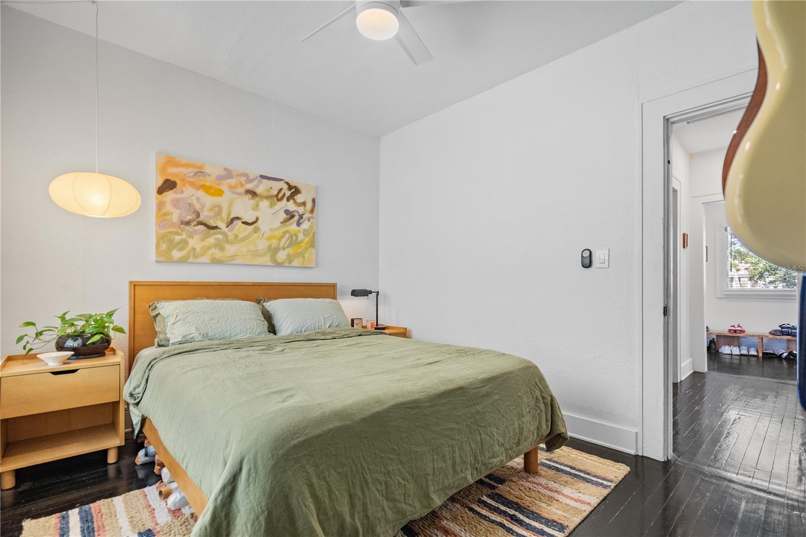 Listing photo id 18 for 4056 18th Avenue S