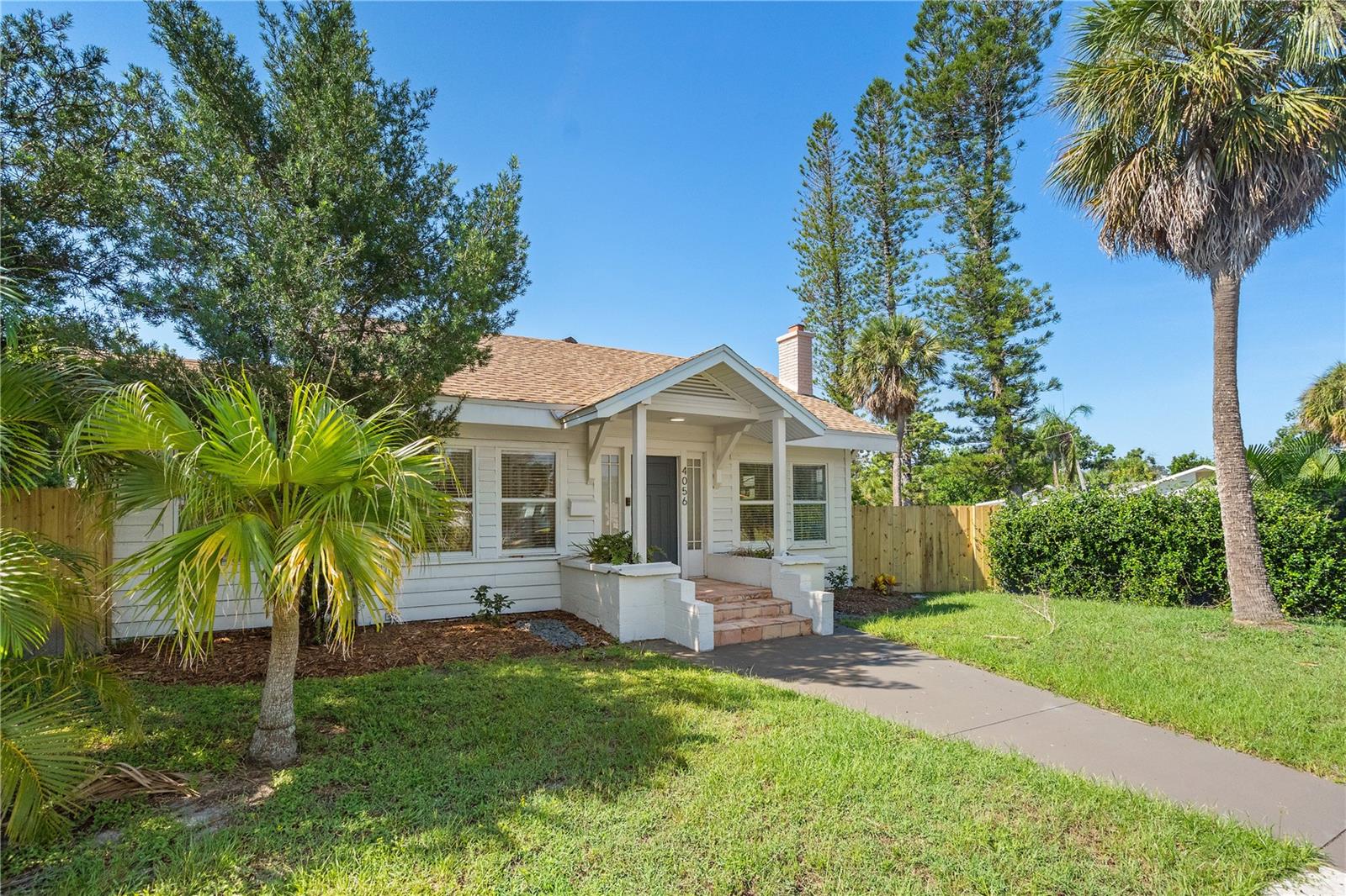 Listing photo id 33 for 4056 18th Avenue S