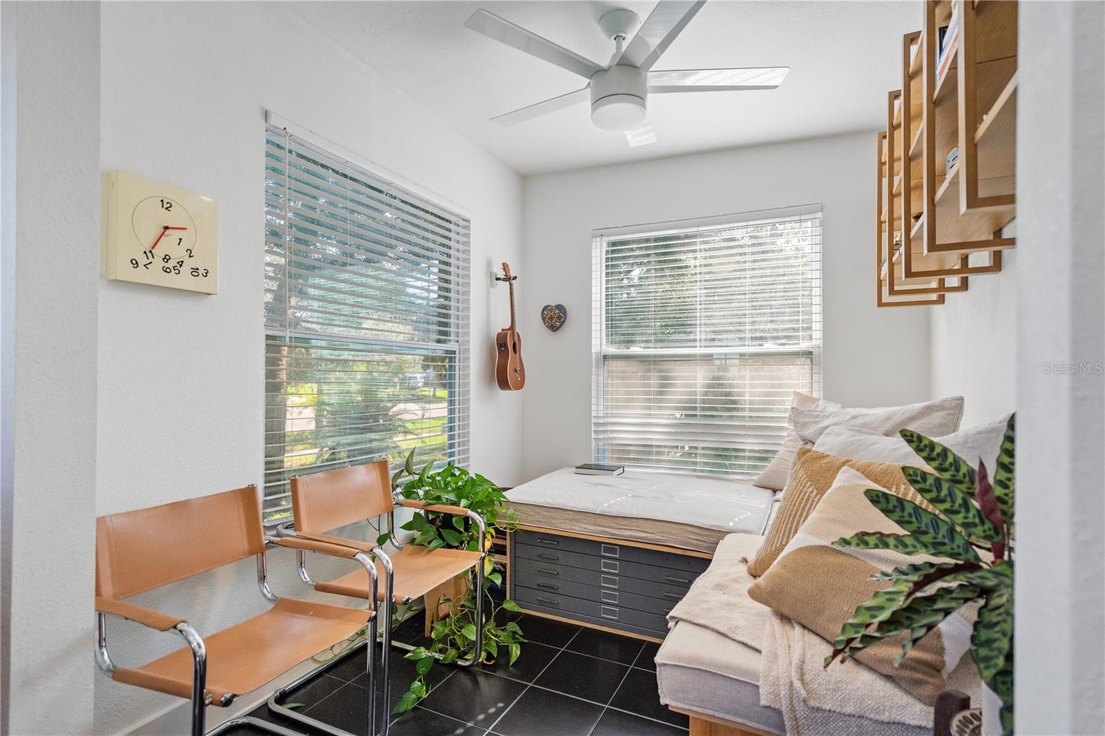 Listing photo id 7 for 4056 18th Avenue S