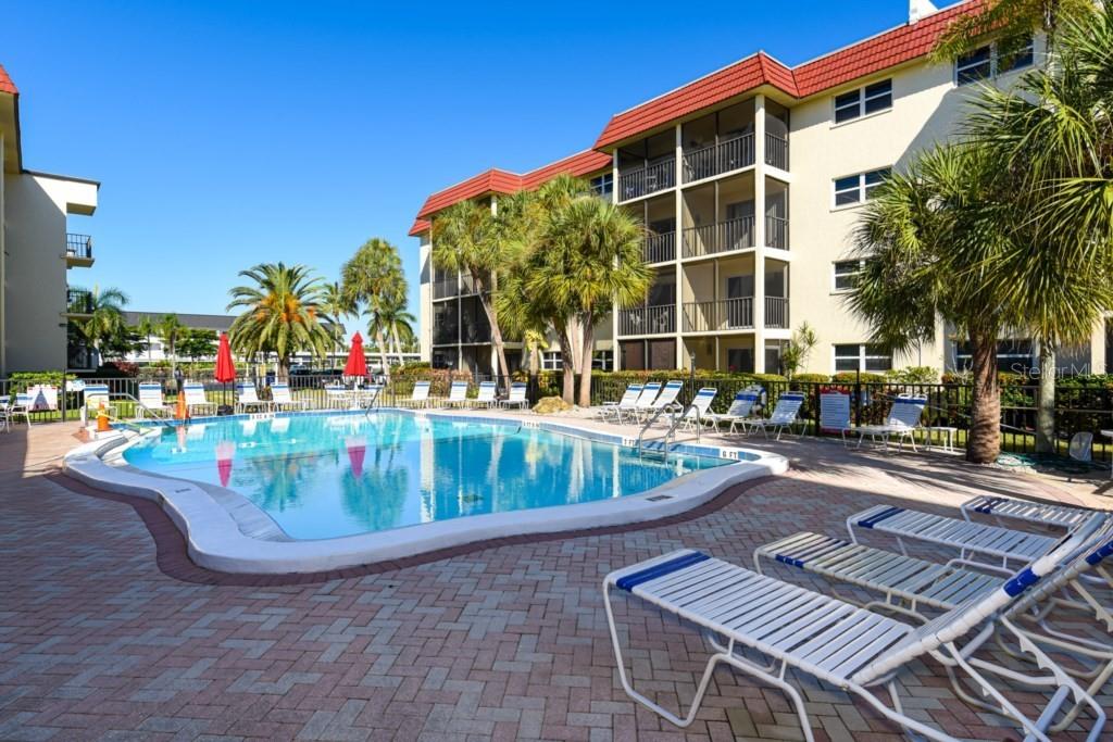 Image 2 of 18 For 925 Beach Road 310