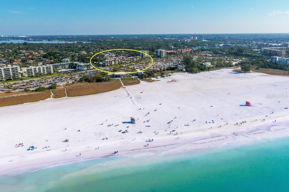 Image 5 of 18 For 925 Beach Road 310