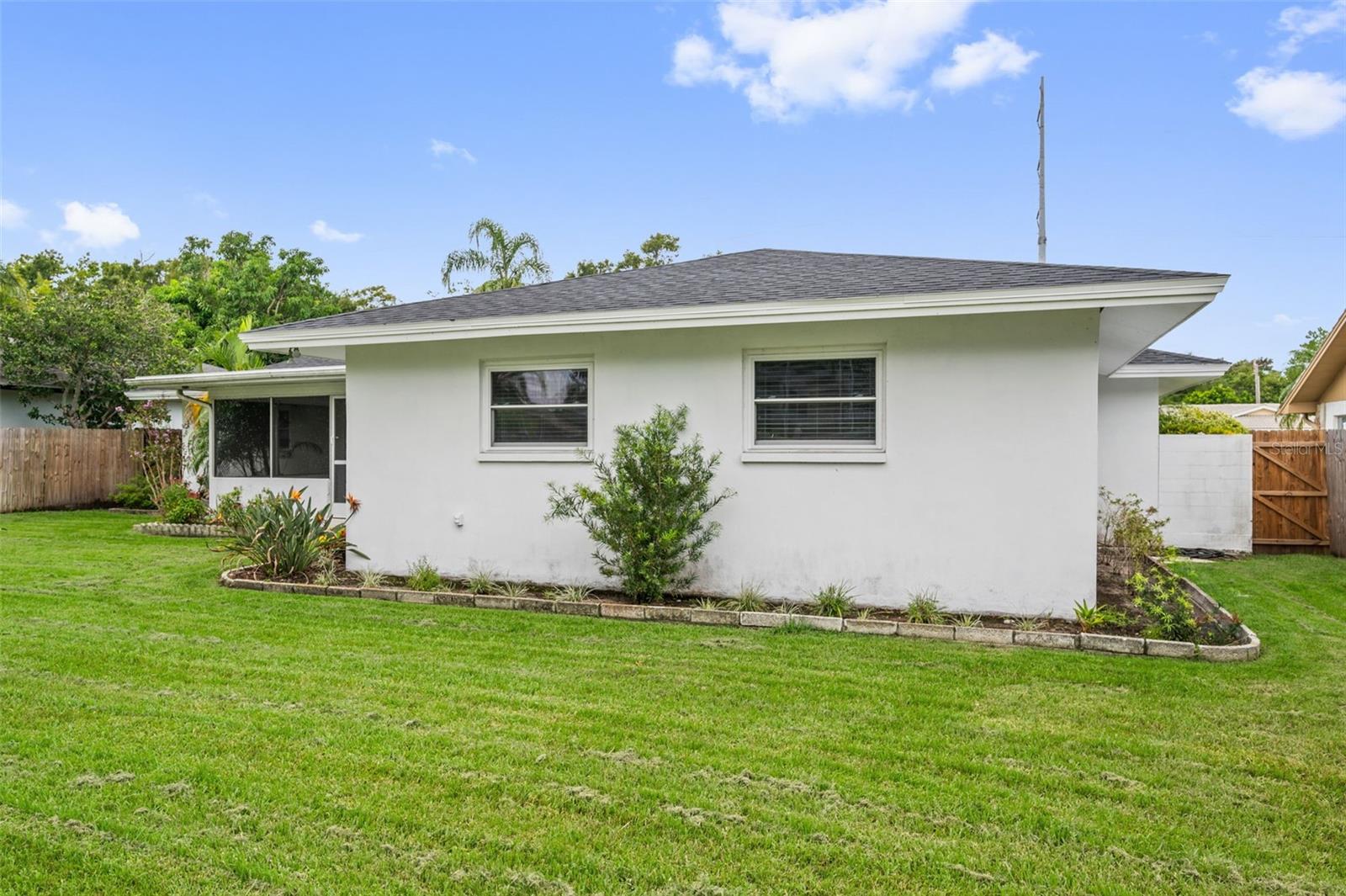 Image 8 of 65 For 1877 Del Robles Drive