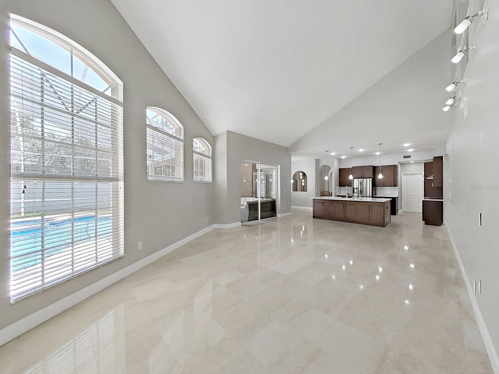 Image 17 of 73 For 19103 Harbor Cove Ct