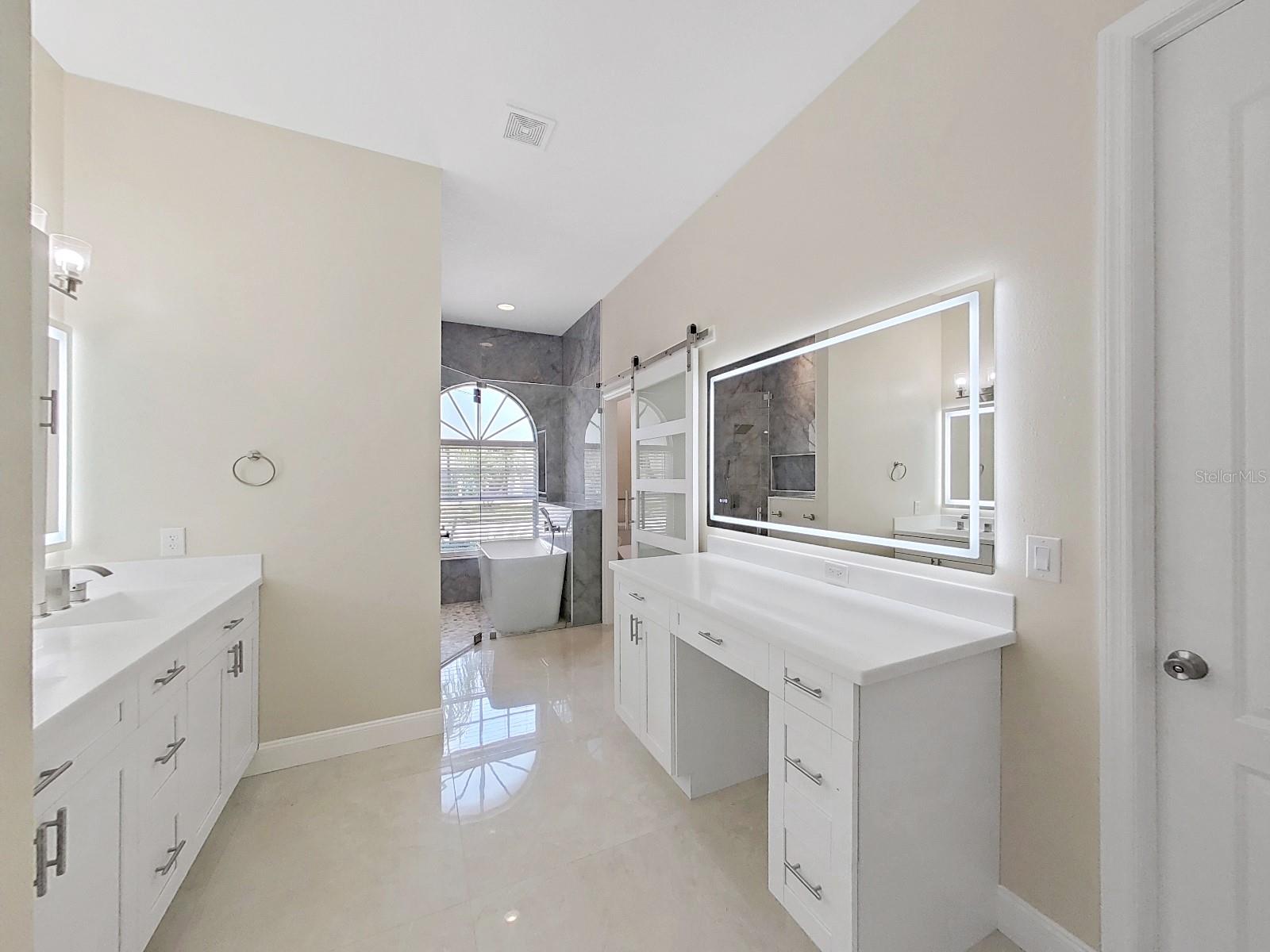 Image 26 of 73 For 19103 Harbor Cove Ct