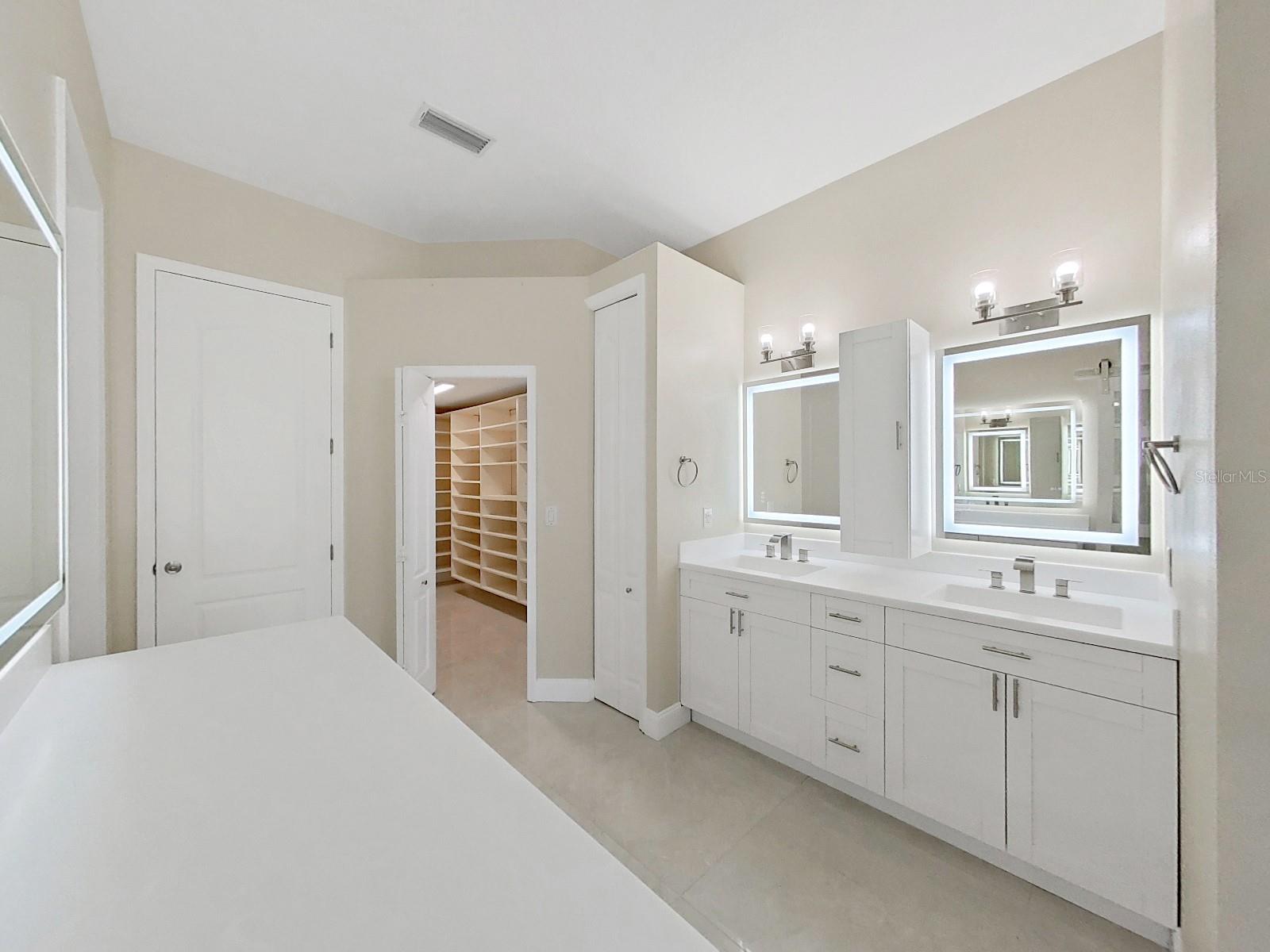 Image 27 of 73 For 19103 Harbor Cove Ct