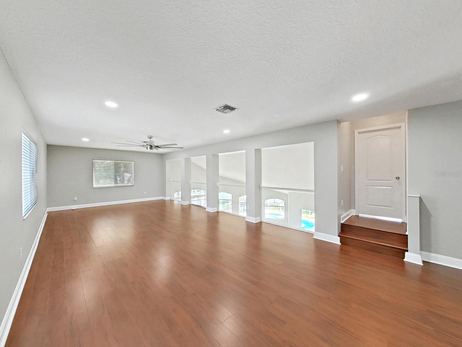 Image 43 of 73 For 19103 Harbor Cove Ct