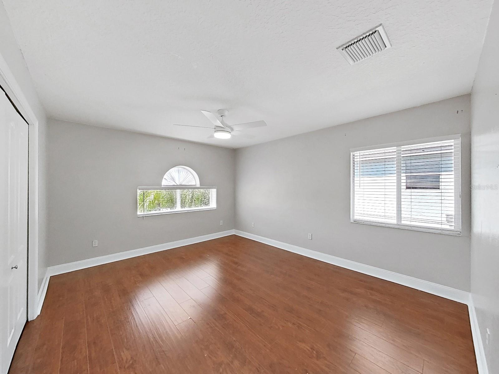 Image 47 of 73 For 19103 Harbor Cove Ct