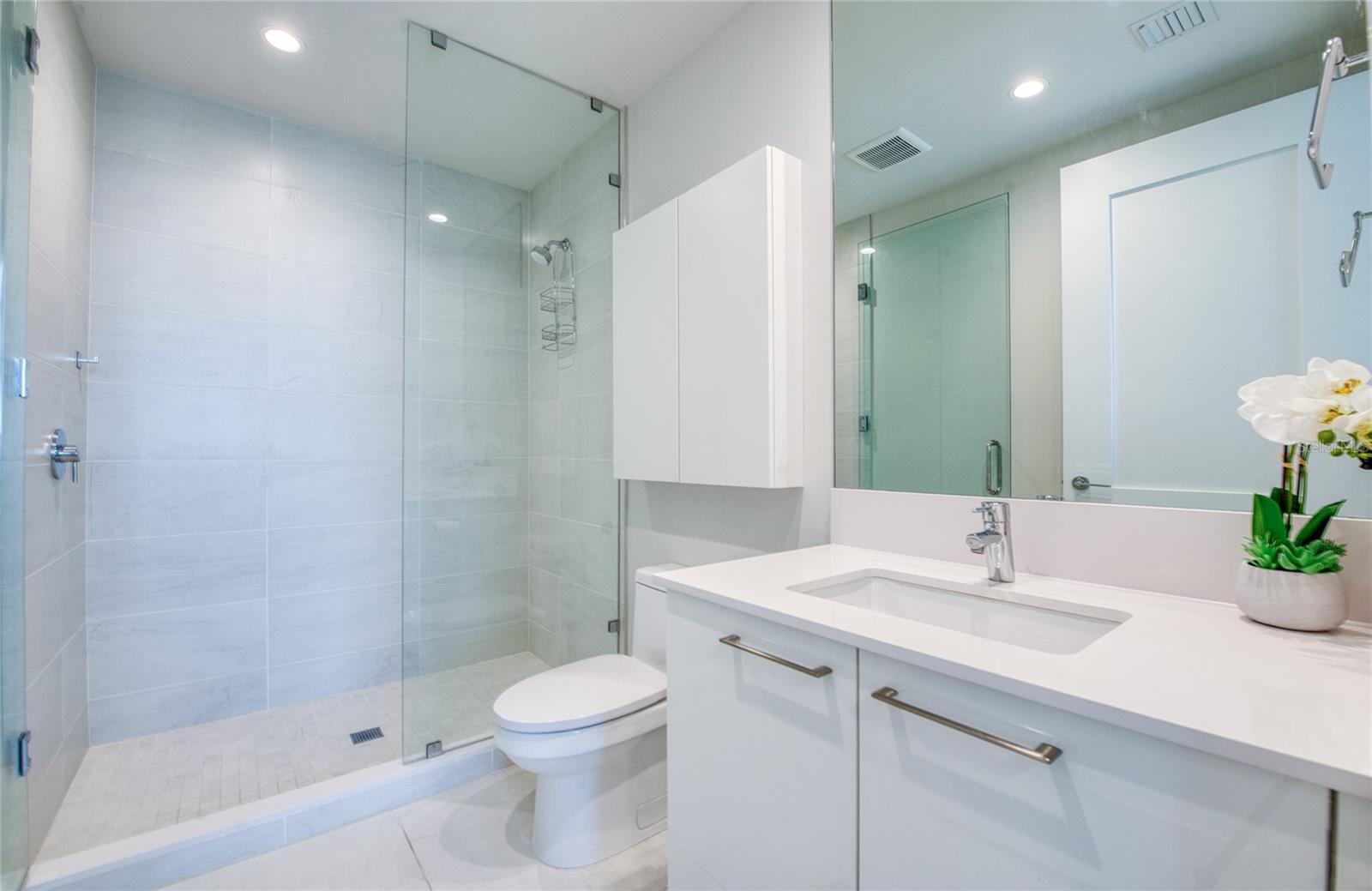 Image 33 of 71 For 301 1st Street S 806
