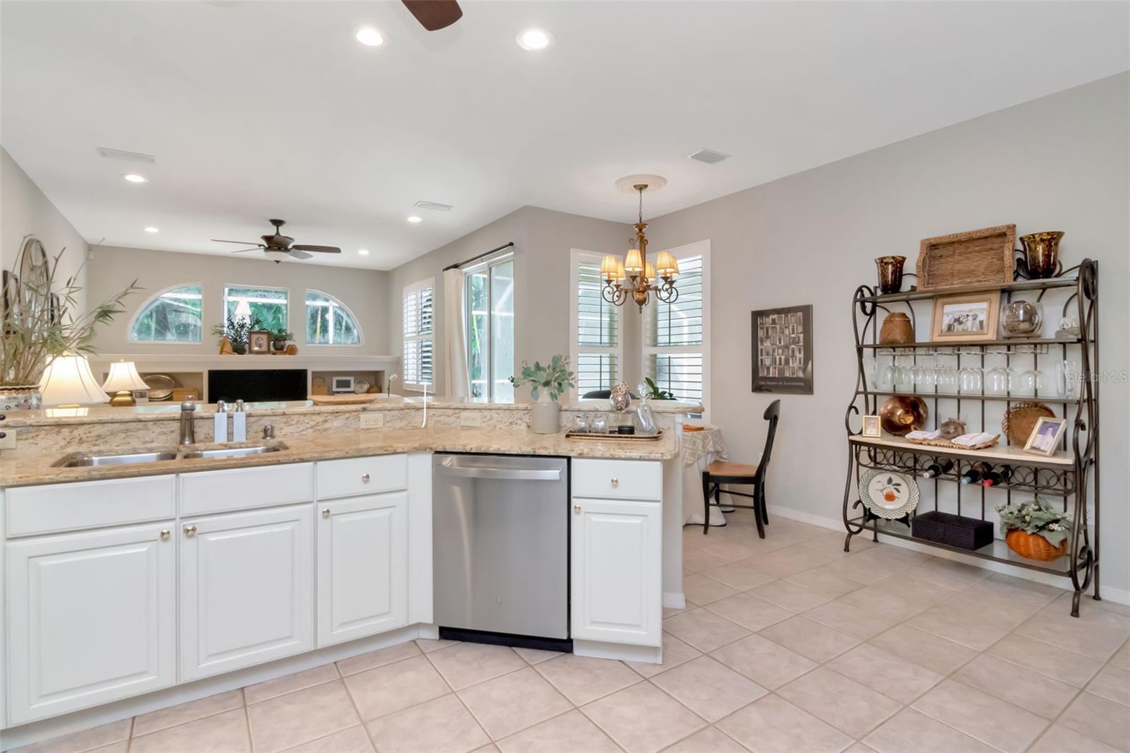 Image 15 of 18 For 11209 Pine Lilly Place