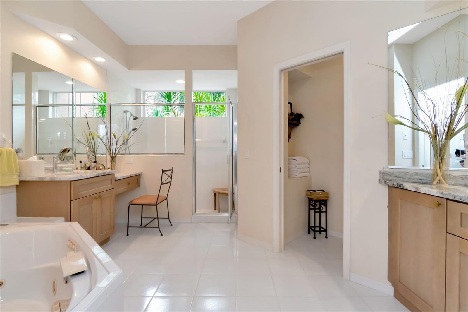 Image 7 of 18 For 11209 Pine Lilly Place