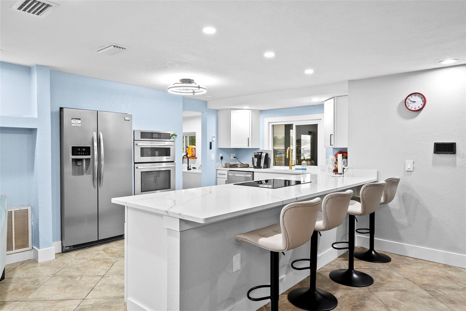 Listing photo id 8 for 12700 2nd Isle