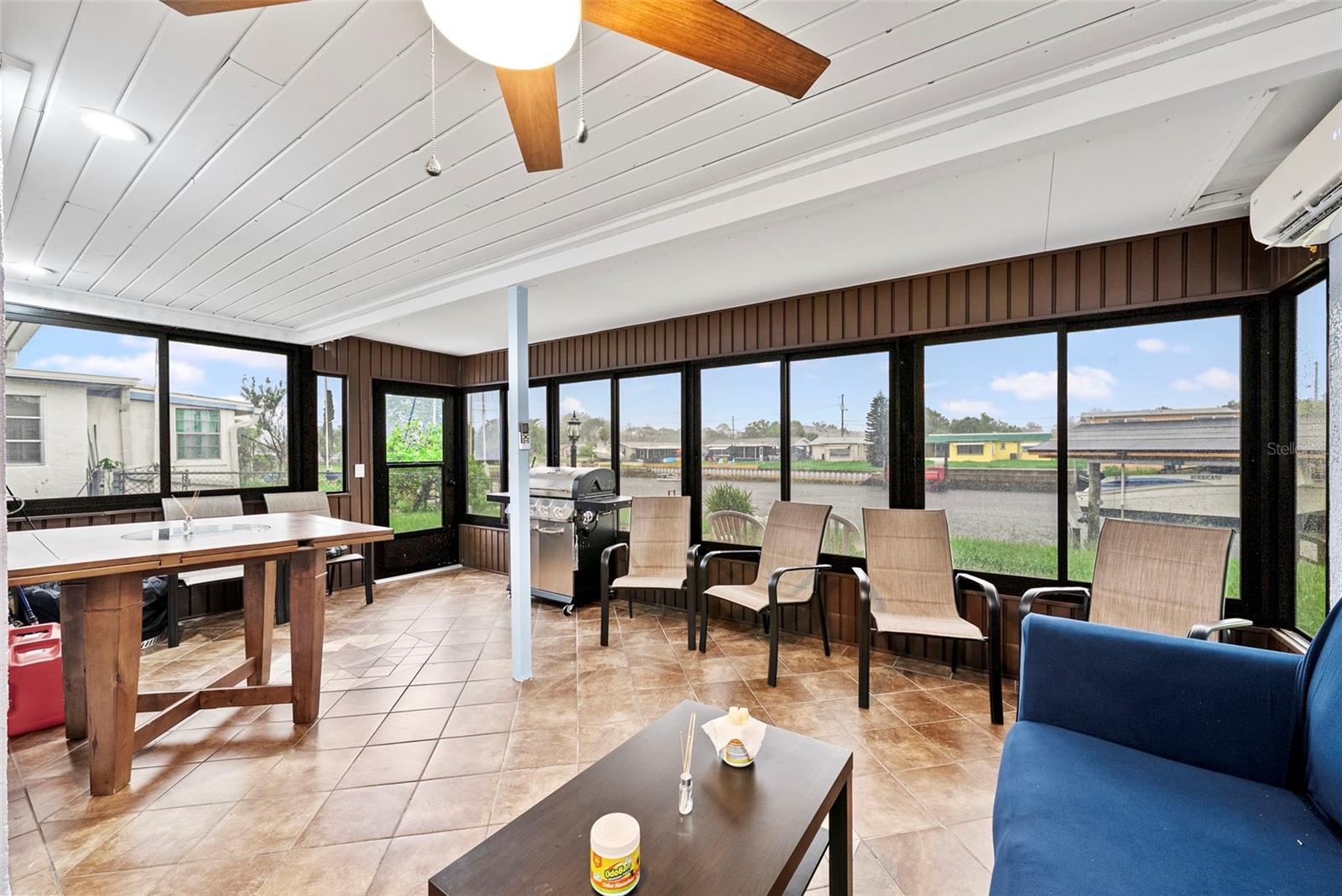 Listing photo id 14 for 12700 2nd Isle