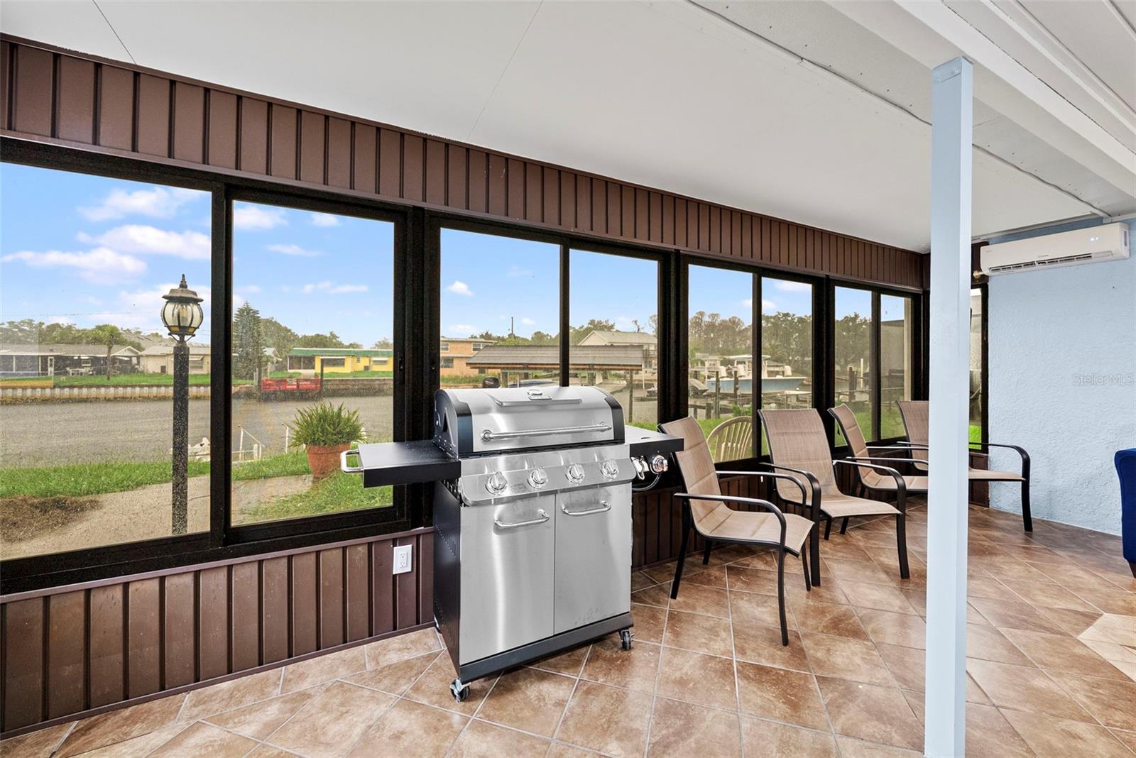 Listing photo id 15 for 12700 2nd Isle
