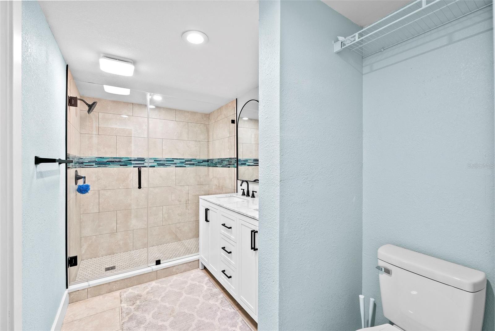 Listing photo id 20 for 12700 2nd Isle