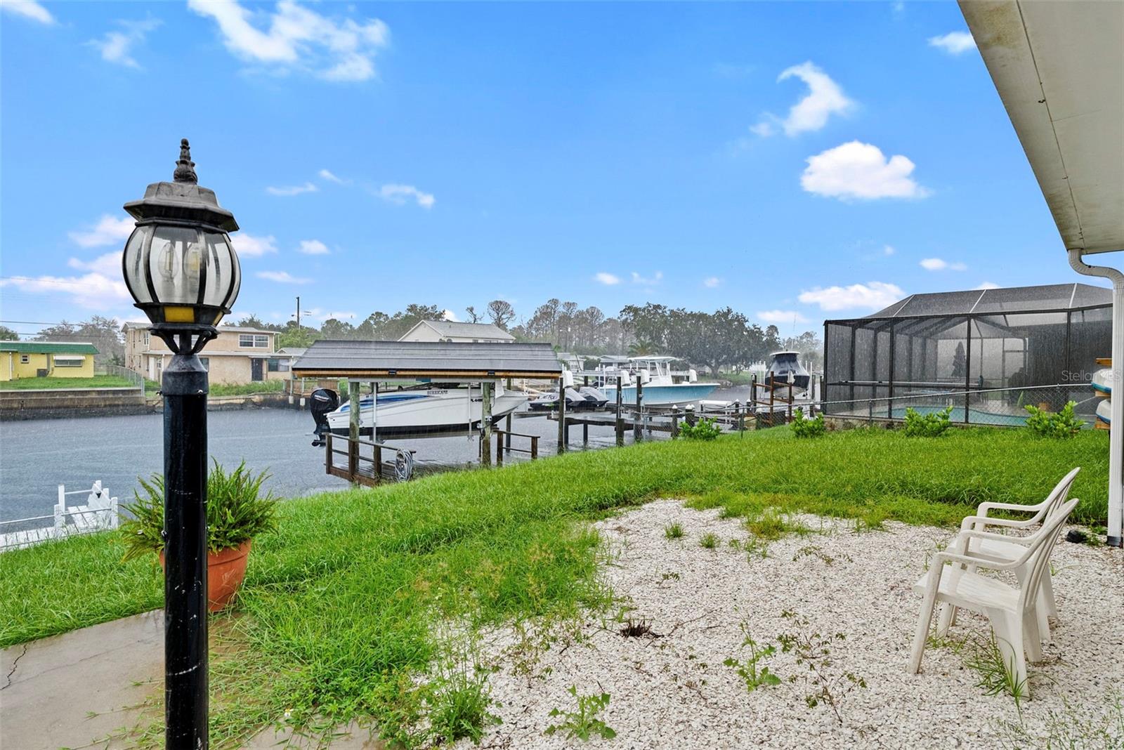 Listing photo id 27 for 12700 2nd Isle