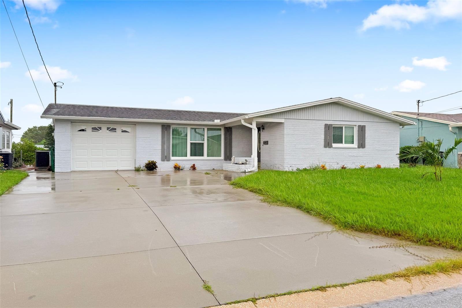 Listing photo id 32 for 12700 2nd Isle