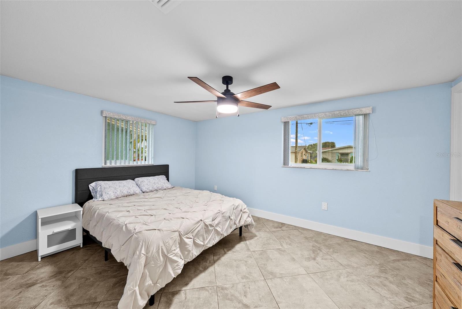 Listing photo id 4 for 12700 2nd Isle