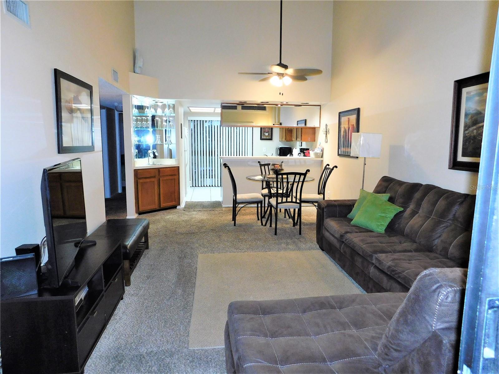 Image 2 of 20 For 272 Woodlake Wynde  6