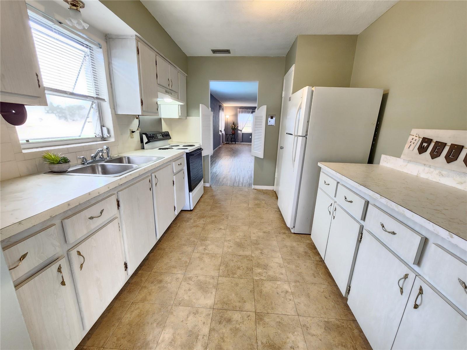 Image 39 of 57 For 5155 9th Avenue N 112 B