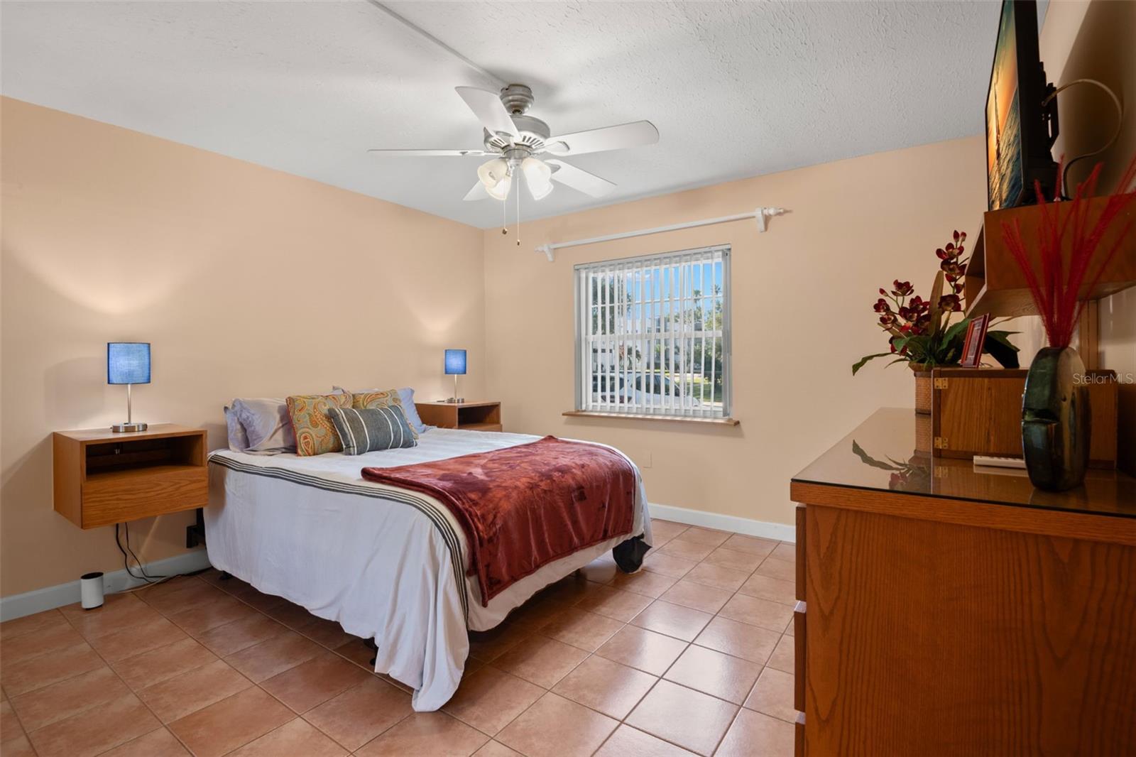 Image 12 of 25 For 4607 North B Street 105